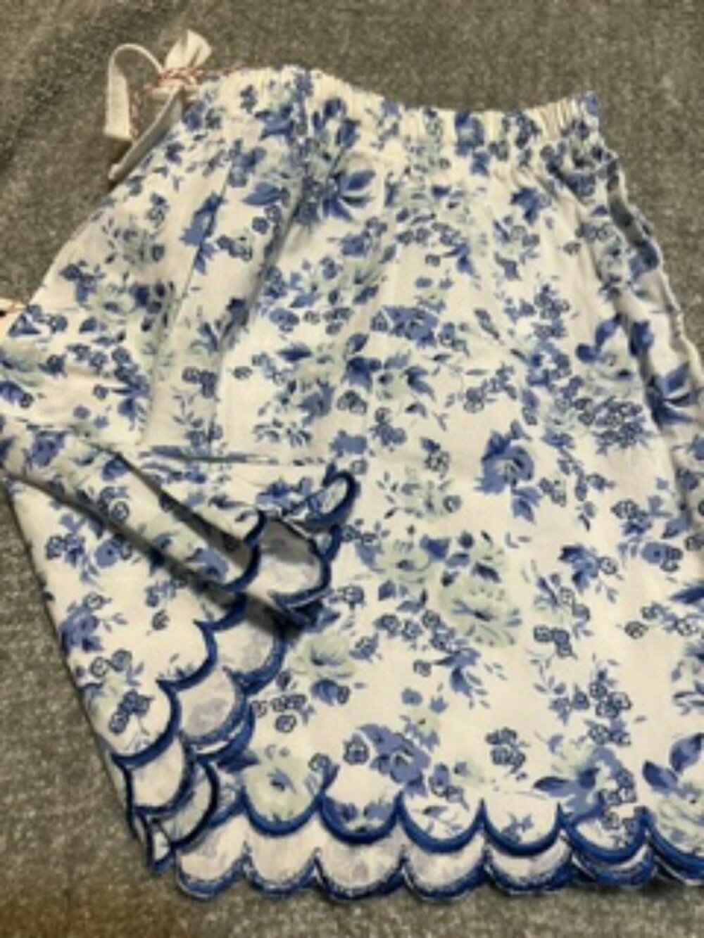 NWT Lounge Act Blue/White Floral Cotton Elastic Waist Pajama Shorts Size Med.
